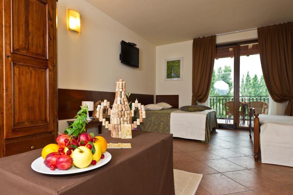 Locanda Ristorante Al Cardellino Bardolino Habitación foto